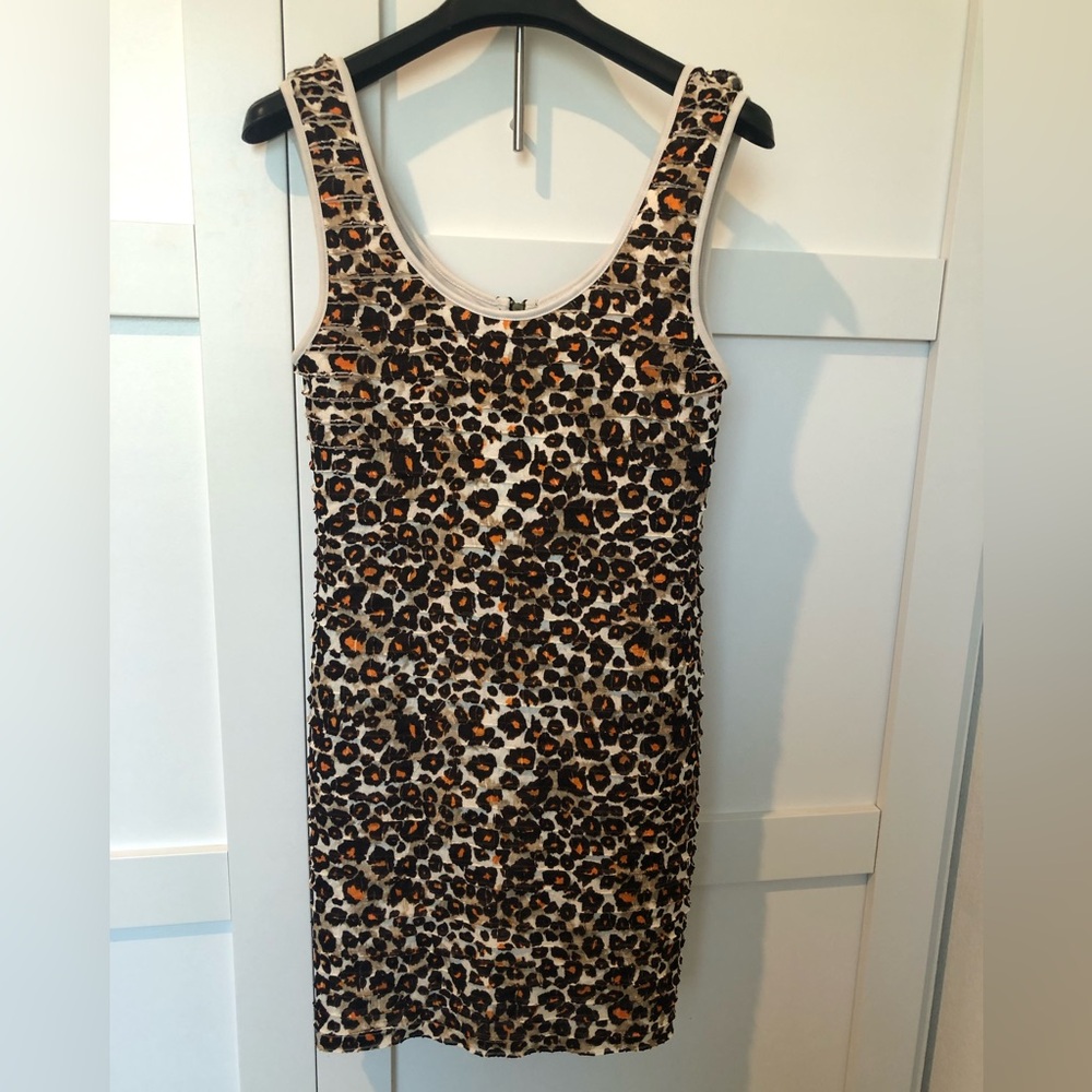 Olsenboye Sleeveless Summer dress